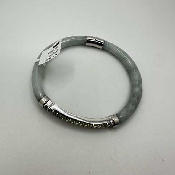 NWT Green/Gray Jadeite, Peridot bracelet with sterling silver hardware! - Picture 3 of 12